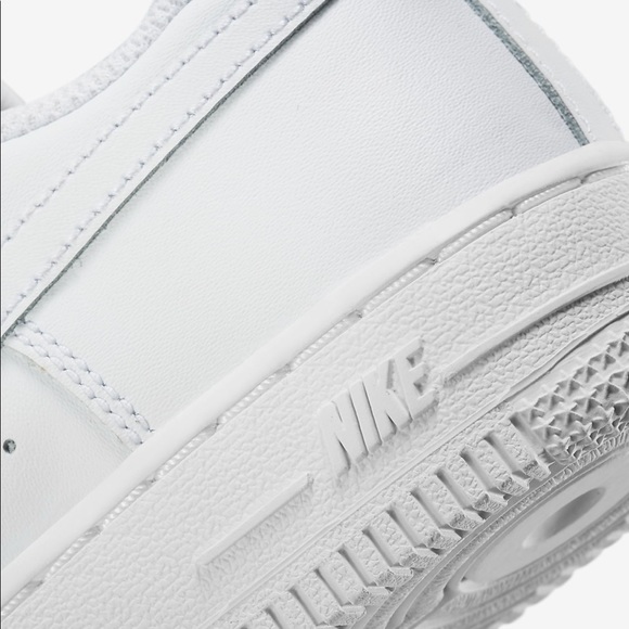 YOUTH size 3 Air Force 1’s - Picture 5 of 5